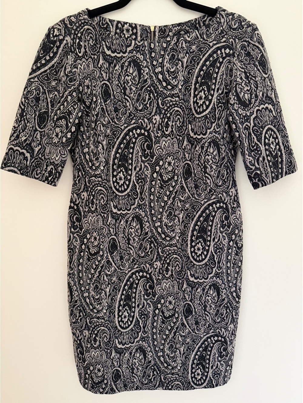 8 Gabby Skye zip paisley dress